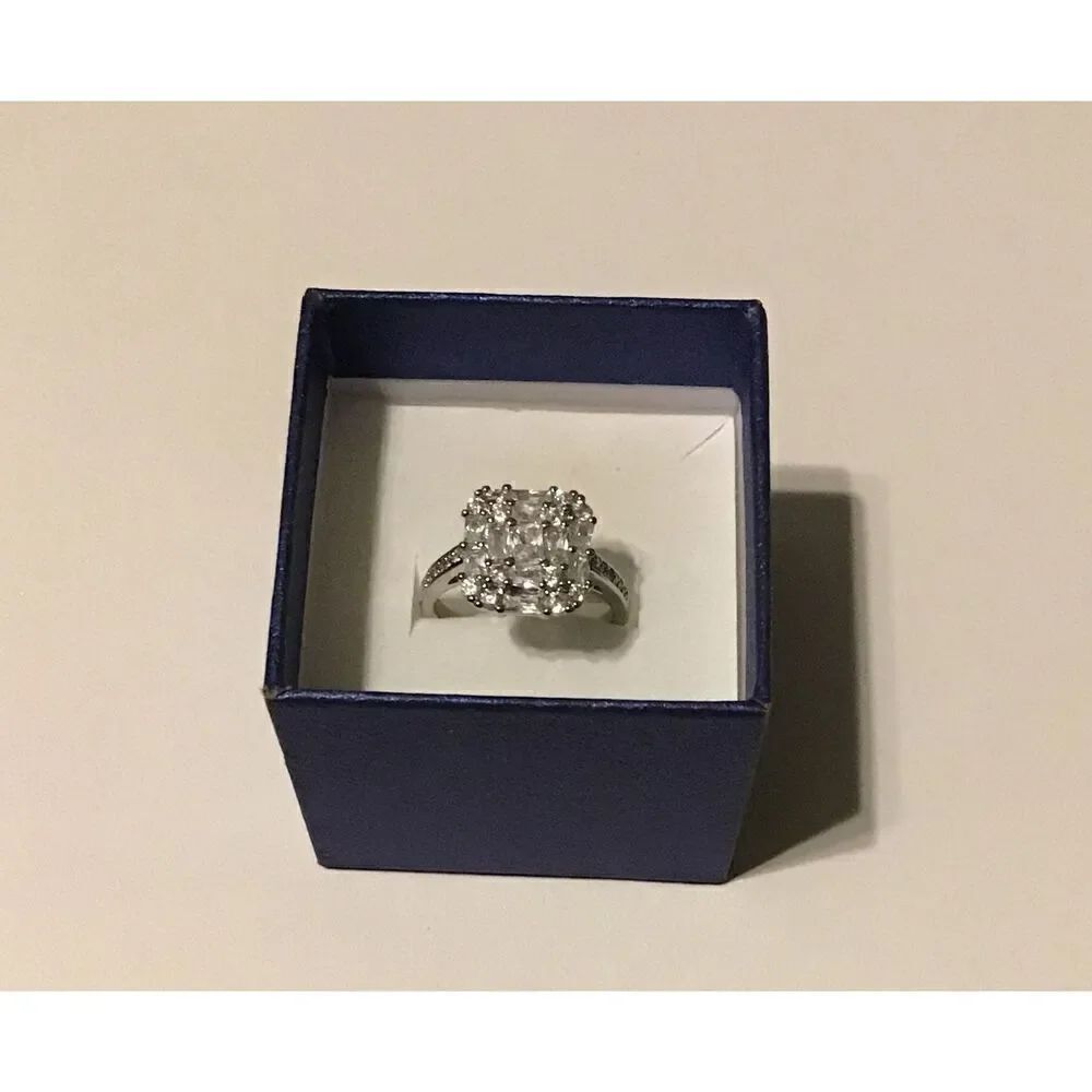 Stunning 3 Ct. Multi-Cut Sim Diamond Cluster Bridal Ring Sz 8
